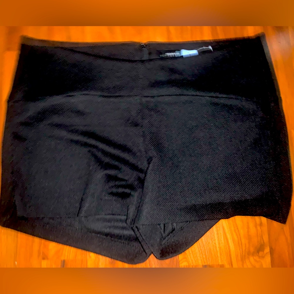 High waist shorts:never worn